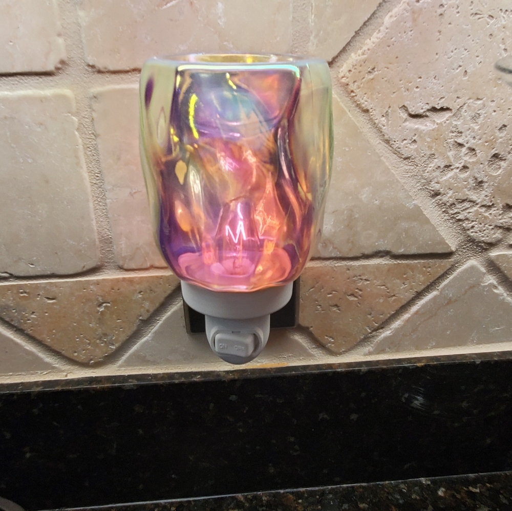 Scentsy Irridescent Wall Plug In